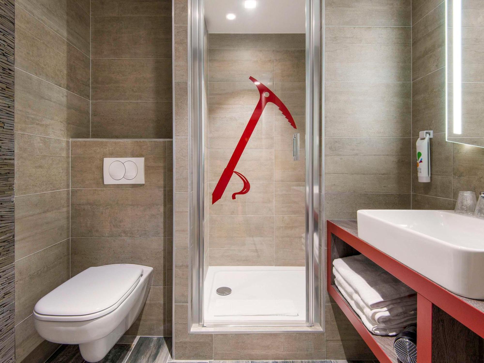 Ibis Styles Sallanches Pays Du Mont-Blanc Bagian luar foto