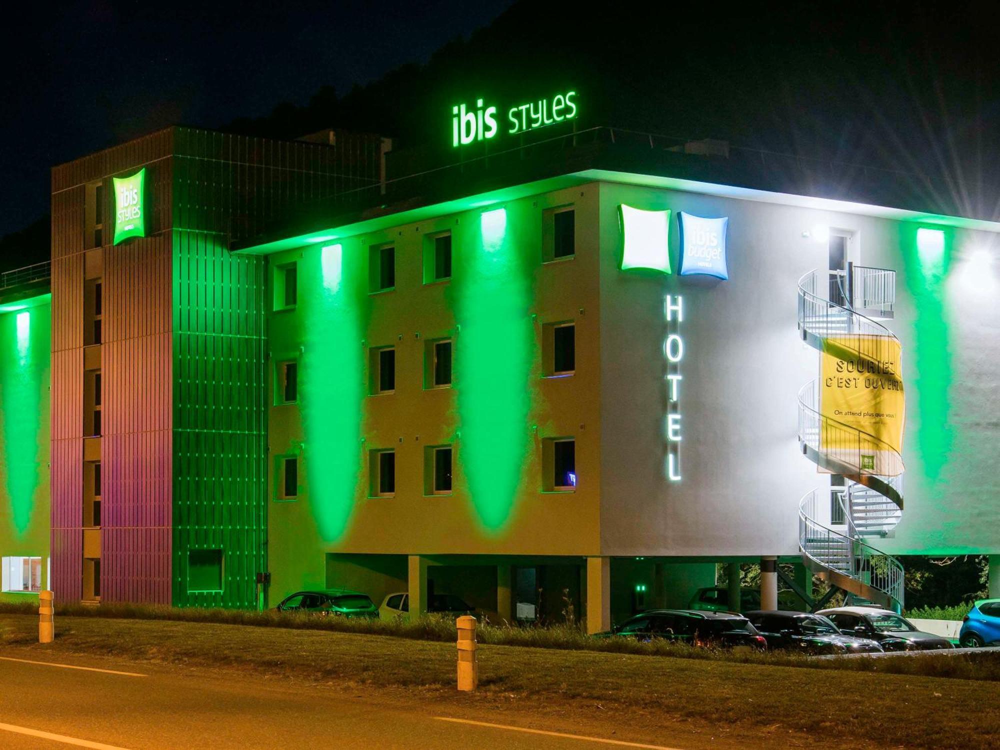 Ibis Styles Sallanches Pays Du Mont-Blanc Bagian luar foto