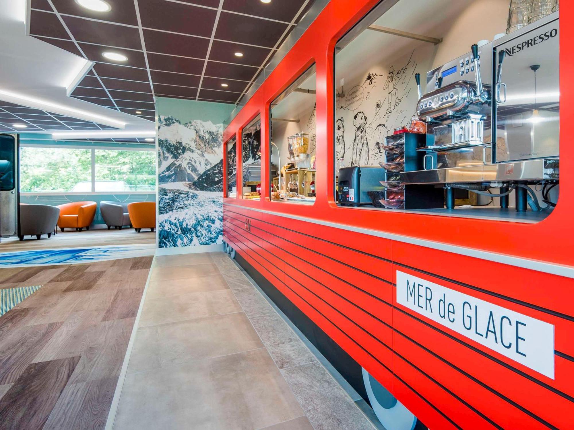 Ibis Styles Sallanches Pays Du Mont-Blanc Bagian luar foto