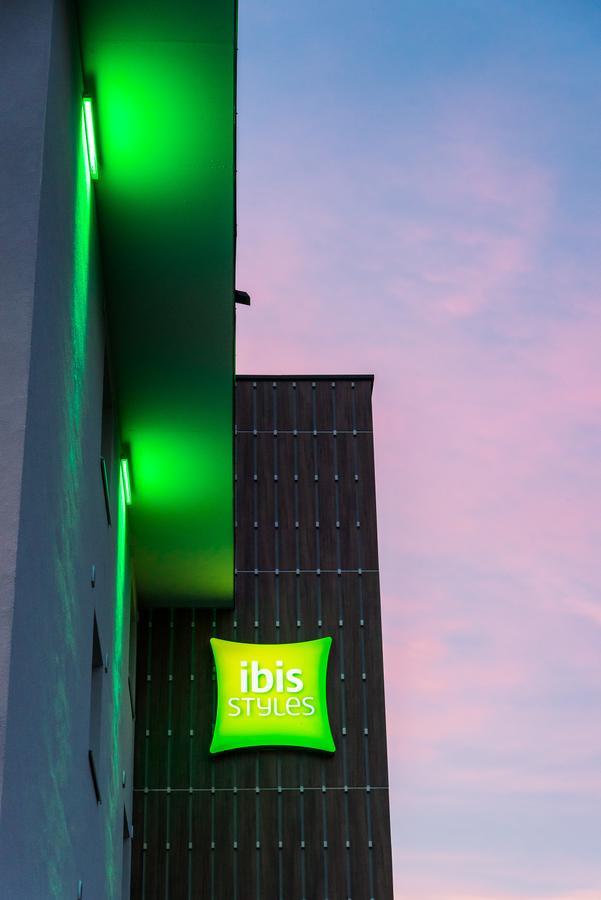 Ibis Styles Sallanches Pays Du Mont-Blanc Bagian luar foto